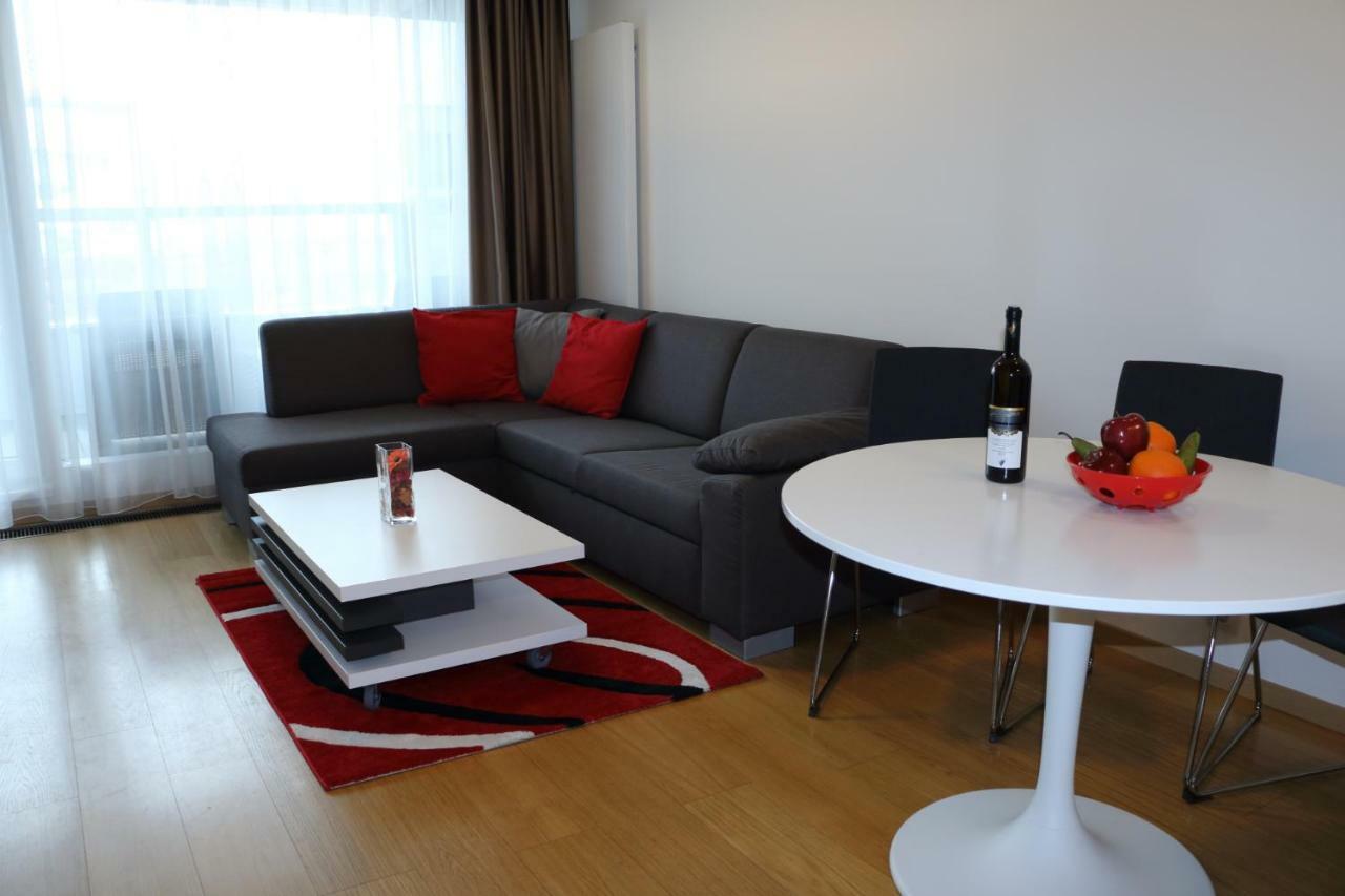 Panorama City Apartment With Free Parking Bratislava Extérieur photo